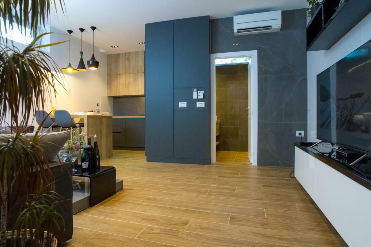 Apartmani Paklenica Noa Starigrad Paklenica Exterior foto