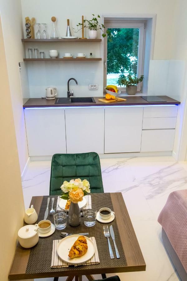Apartmani Paklenica Noa Starigrad Paklenica Exterior foto